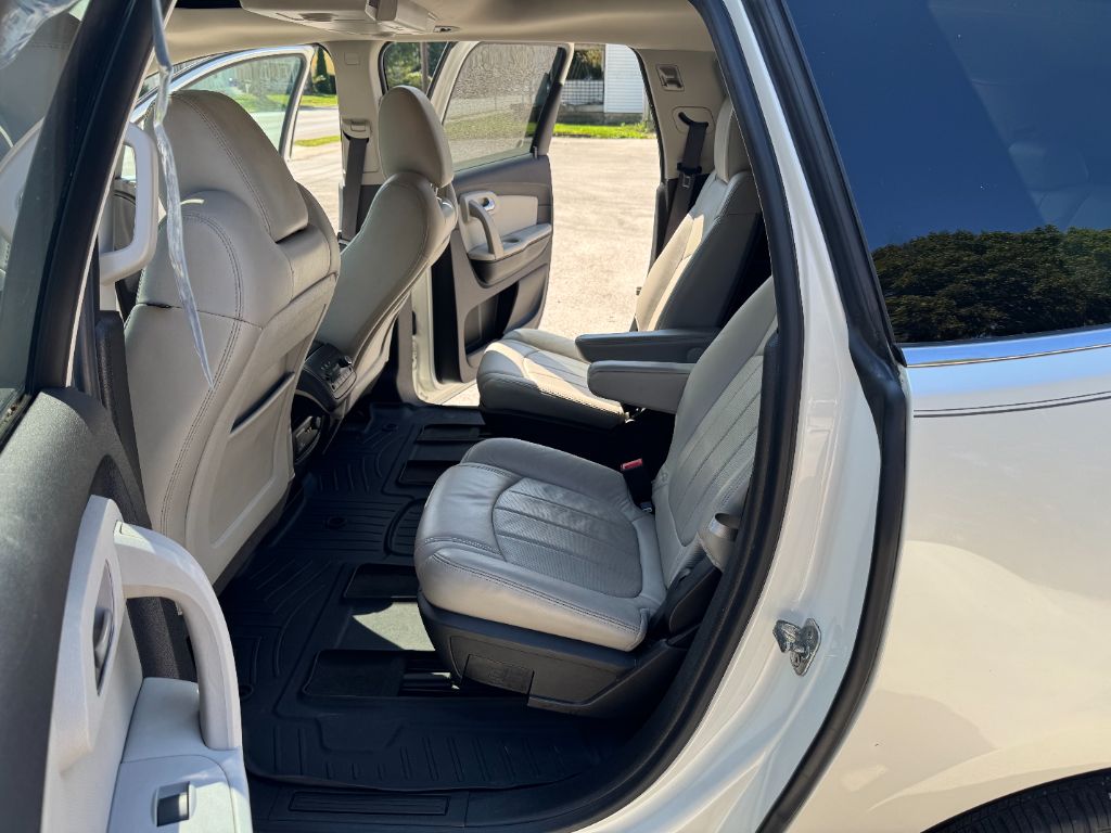 2012 Chevrolet Traverse LTZ - Photo 12